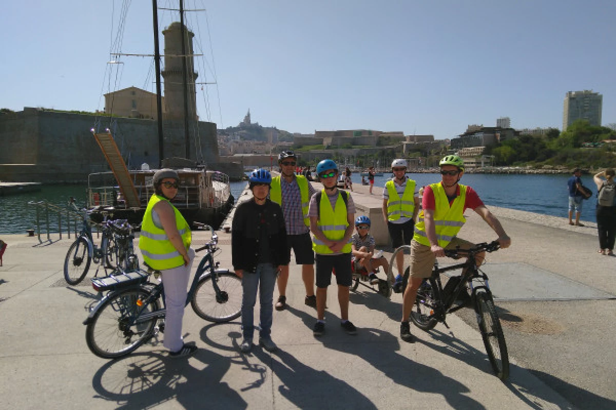 Half-day tour ebike special for cruises - Bonjour Fun