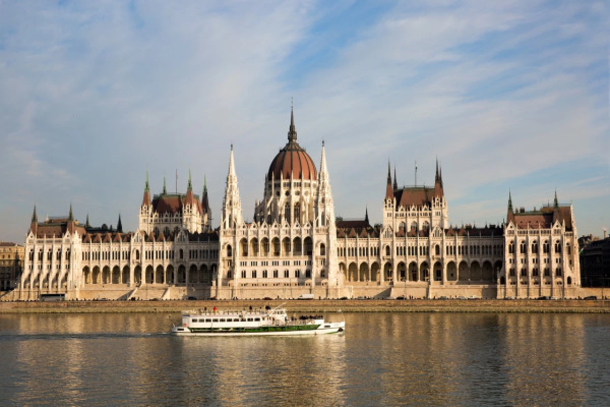 HEN PARTY CITY CHALLENGE BUDAPEST - Bonjour Fun