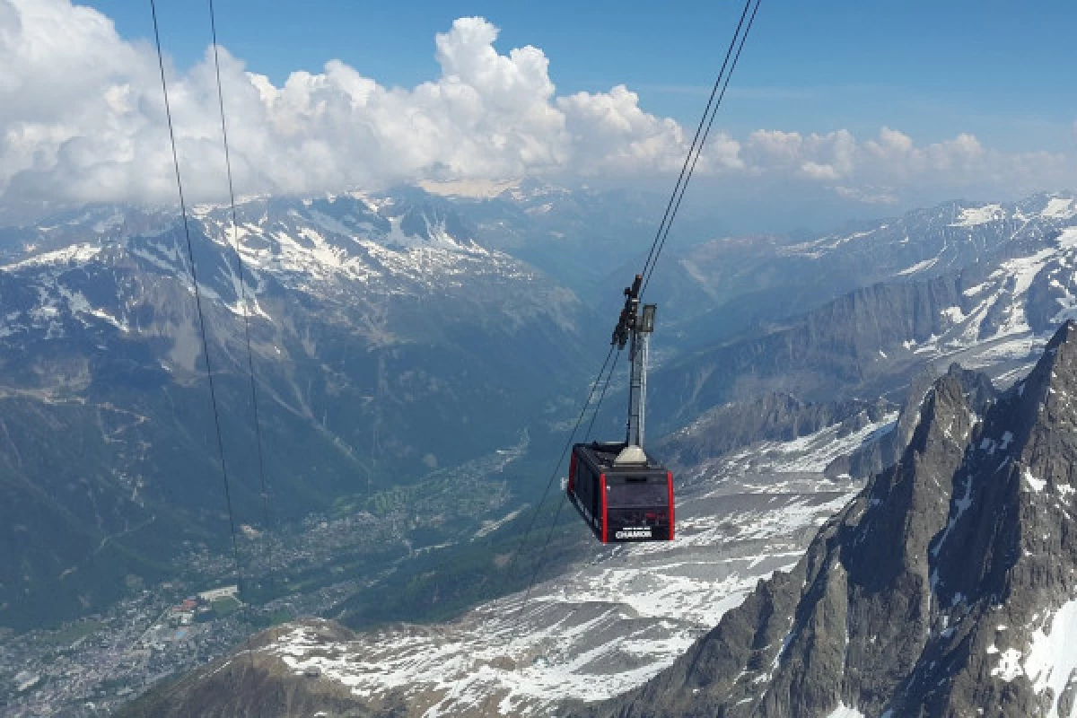 HEN PARTY CITY CHALLENGE CHAMONIX - Bonjour Fun