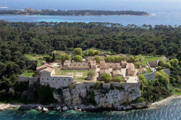 Horizon - Shuttle to Sainte-Marguerite Island - Bonjour Fun