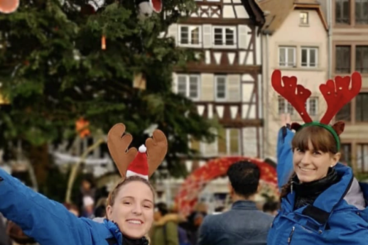 Unusual treasure hunt Christmas (Colmar) - Bonjour Fun