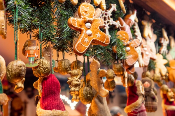 Unusual treasure hunt Christmas (Colmar) - Bonjour Fun