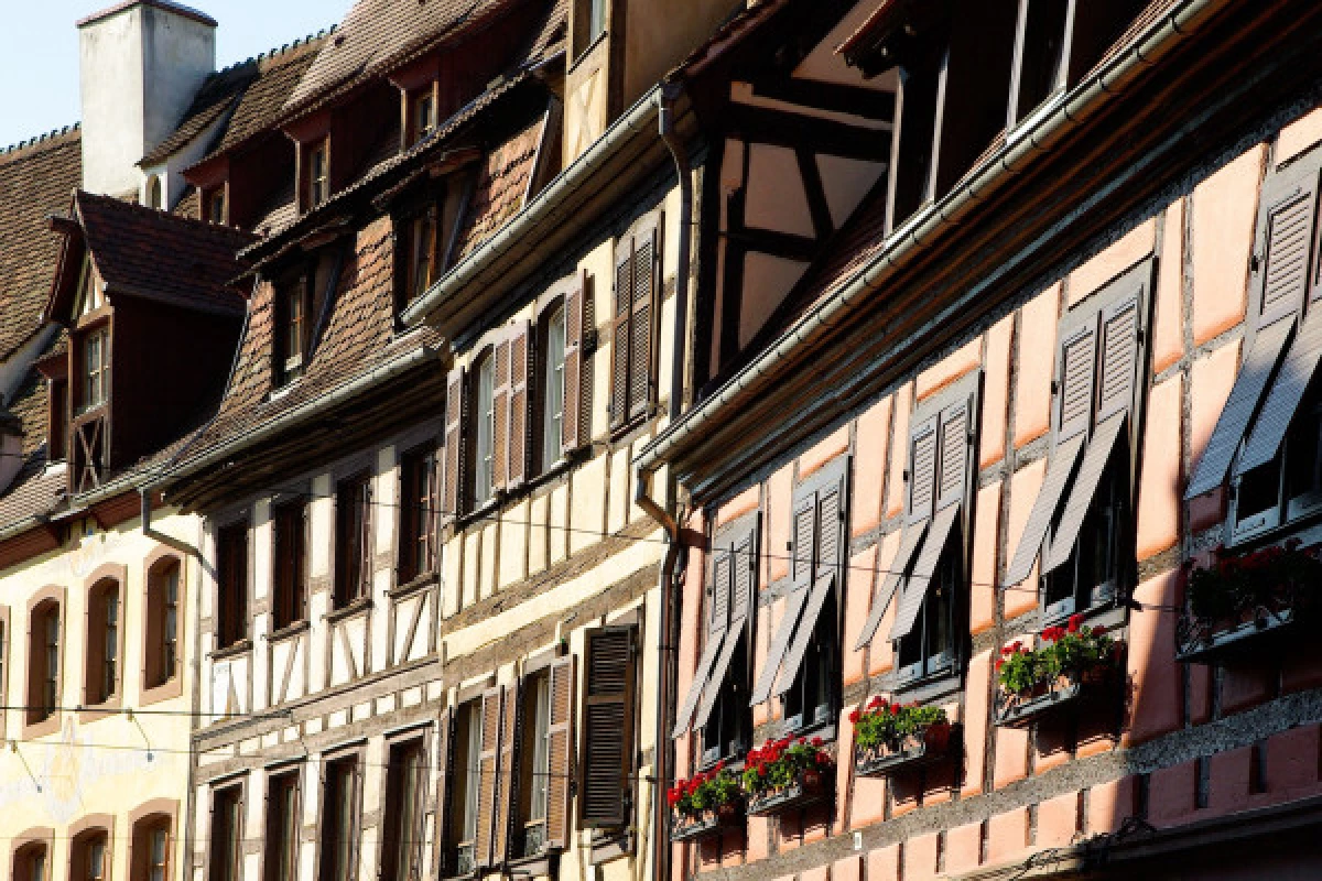 Unusual treasure hunt on the Christmas market (Obernai) - Bonjour Fun