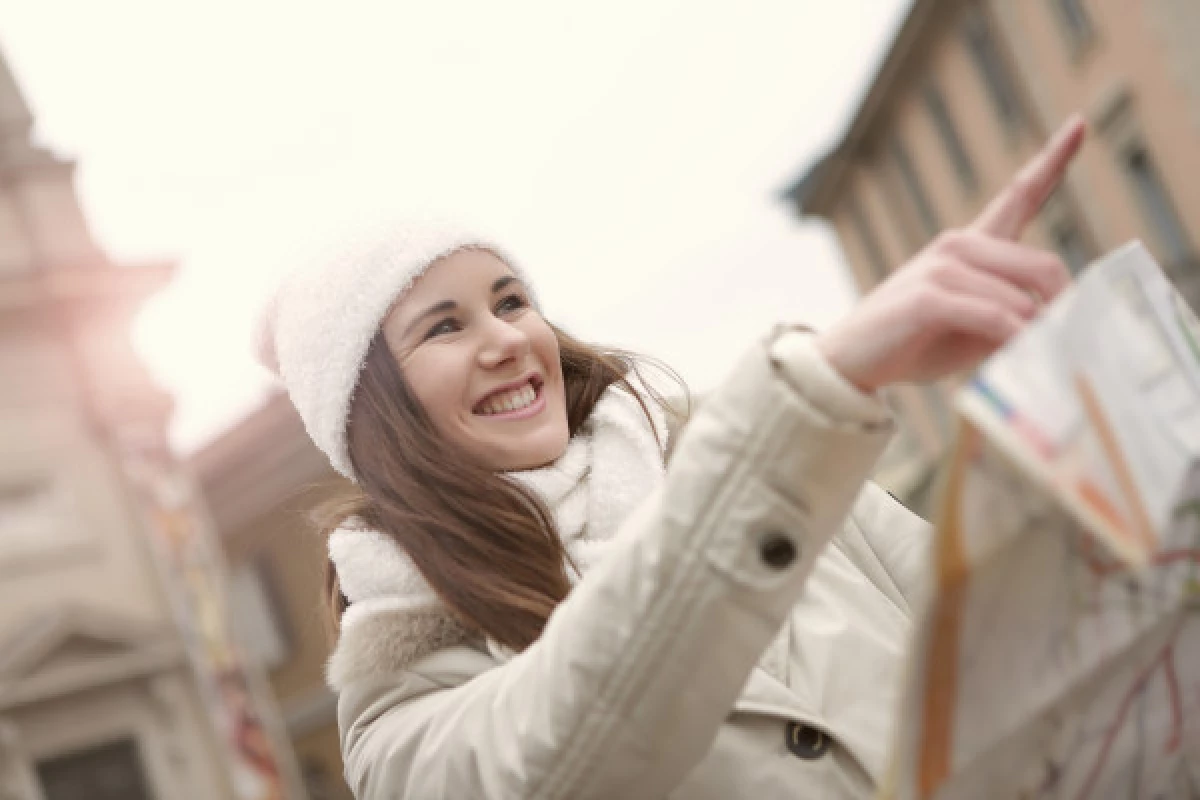 Unusual treasure hunt on the Christmas market (Obernai) - Bonjour Fun