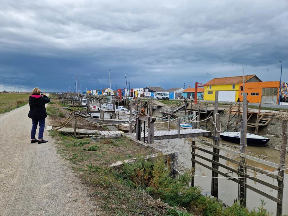 La fabuleuse histoire du port des champs - Bonjour Fun