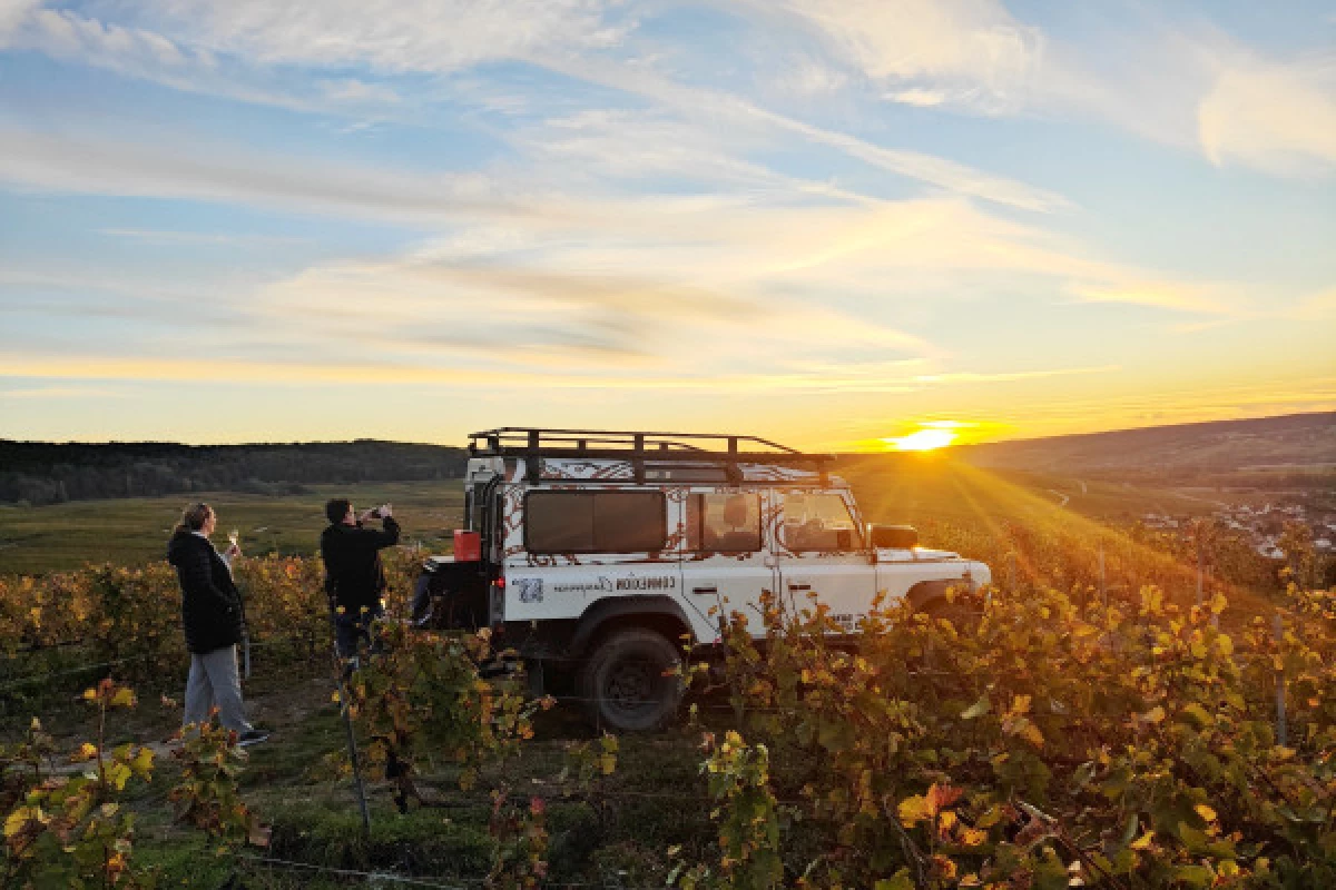 La Sunset VIP  / A walk, a sunset and champagne service - Bonjour Fun