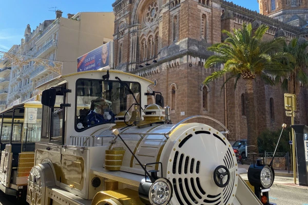 Commented tour in a Touristic Train - Saint Raphaël - Bonjour Fun