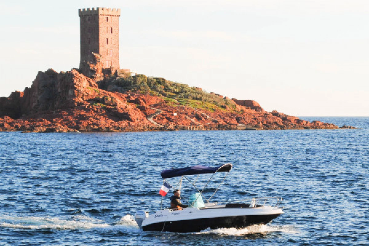 Boat rental without licence 5 people - Dramont - Bonjour Fun