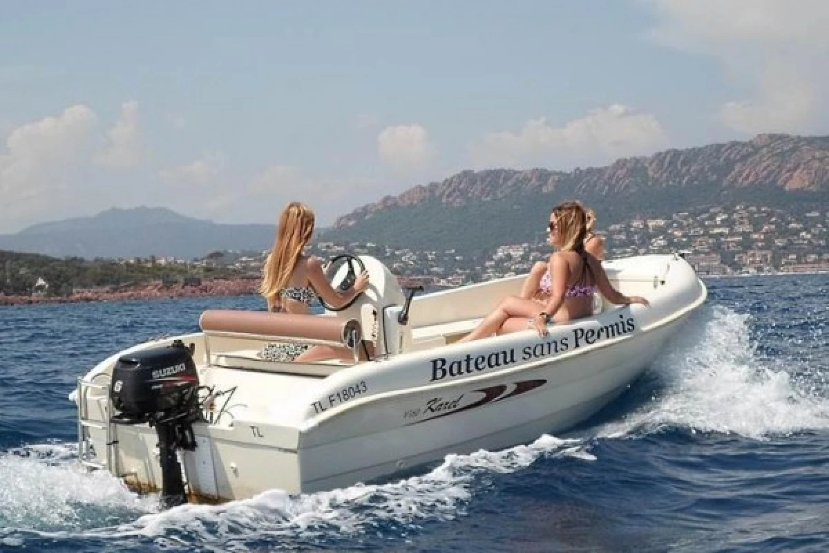 Boat rental without license - Agay Bay - Bonjour Fun