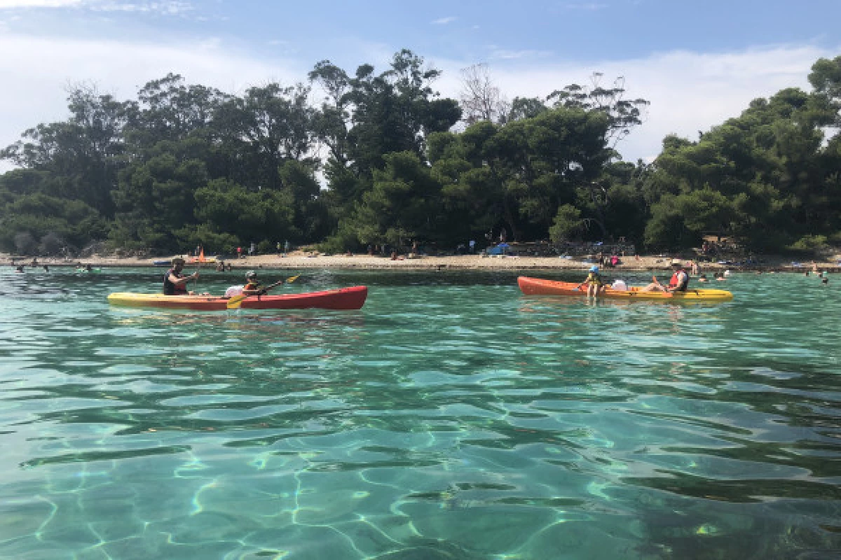 Sea kayak rental to the Lérins Islands - Cannes - Bonjour Fun