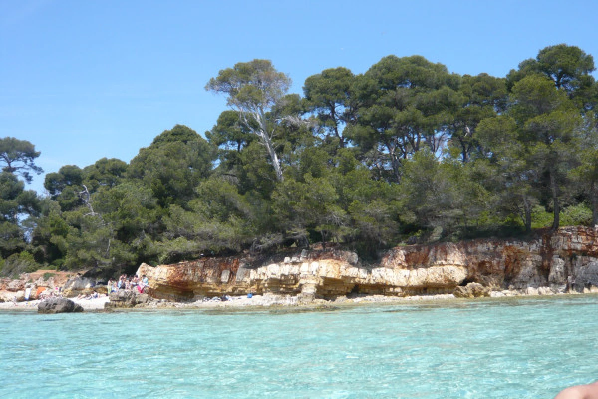 Sea kayak rental to the Lérins Islands - Cannes - Bonjour Fun