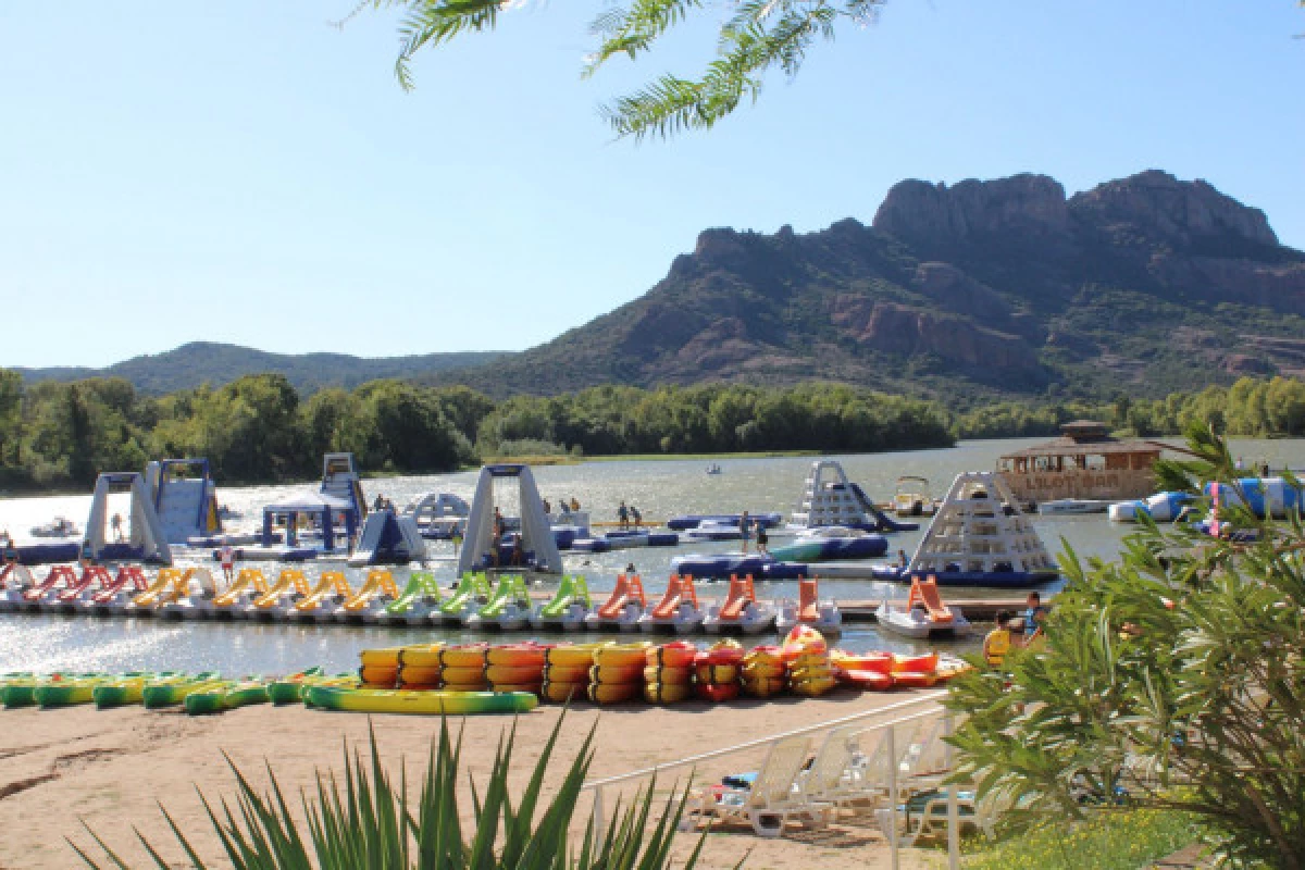  Pedal boat rental on lake and river - Bonjour Fun