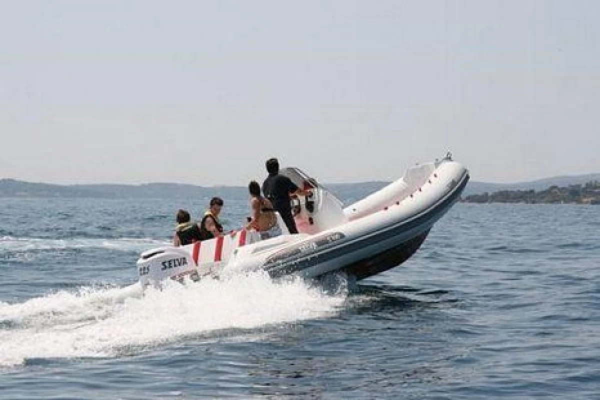 JAGUAR rental - SP Marine - Bonjour Fun