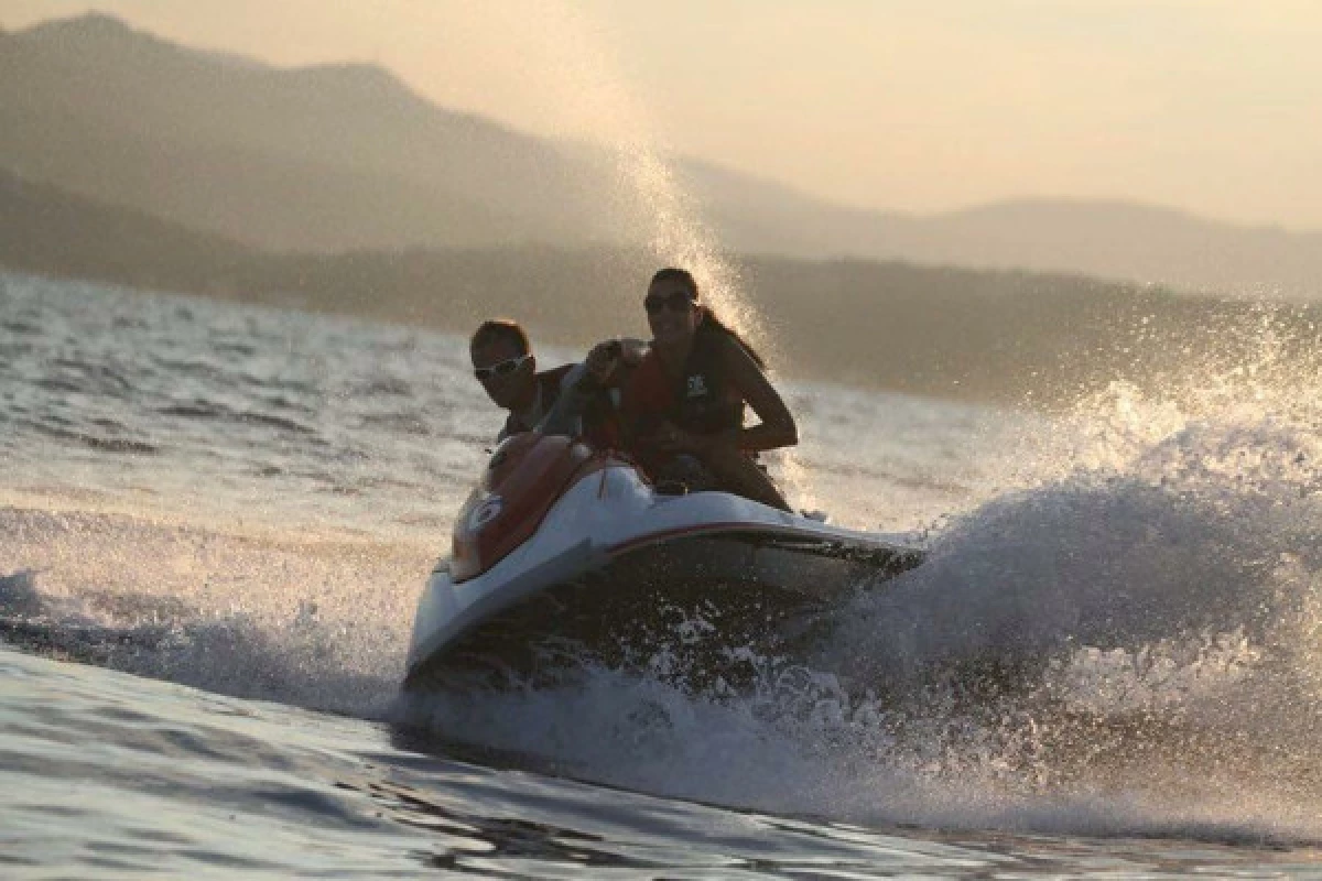 Jet Ski renting with or without Licence - Fréjus port - Bonjour Fun