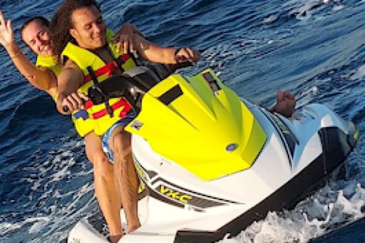 Jet Ski renting with or without Licence - Fréjus port - Bonjour Fun