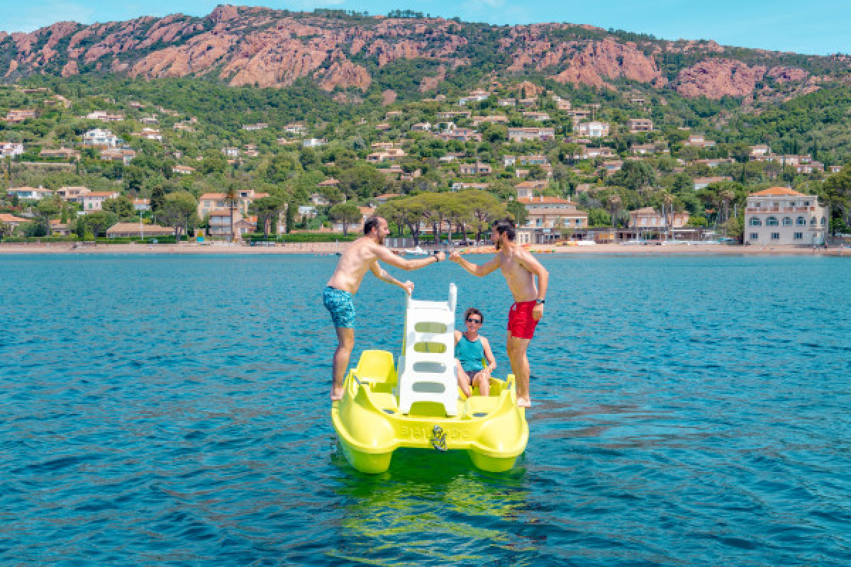Pedal boat rental 1H AGAY - Bonjour Fun