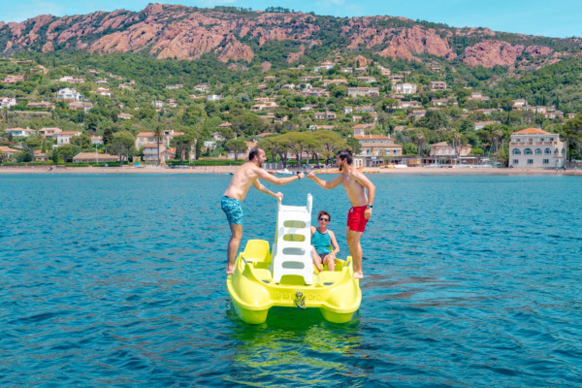 Pedal boat rental 1H AGAY - Bonjour Fun