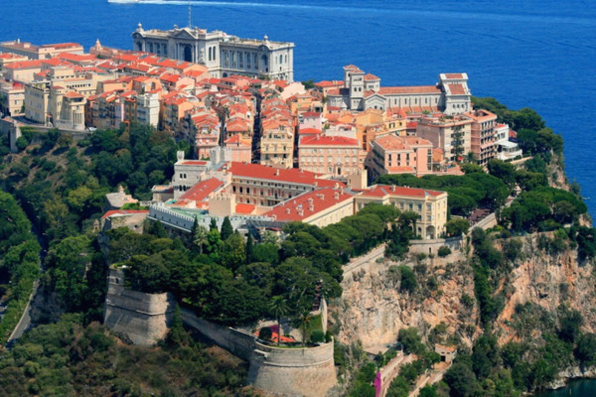 MONACO, MONTE CARLO, EZE & LA TURBIE Small-Group Tour - Bonjour Fun