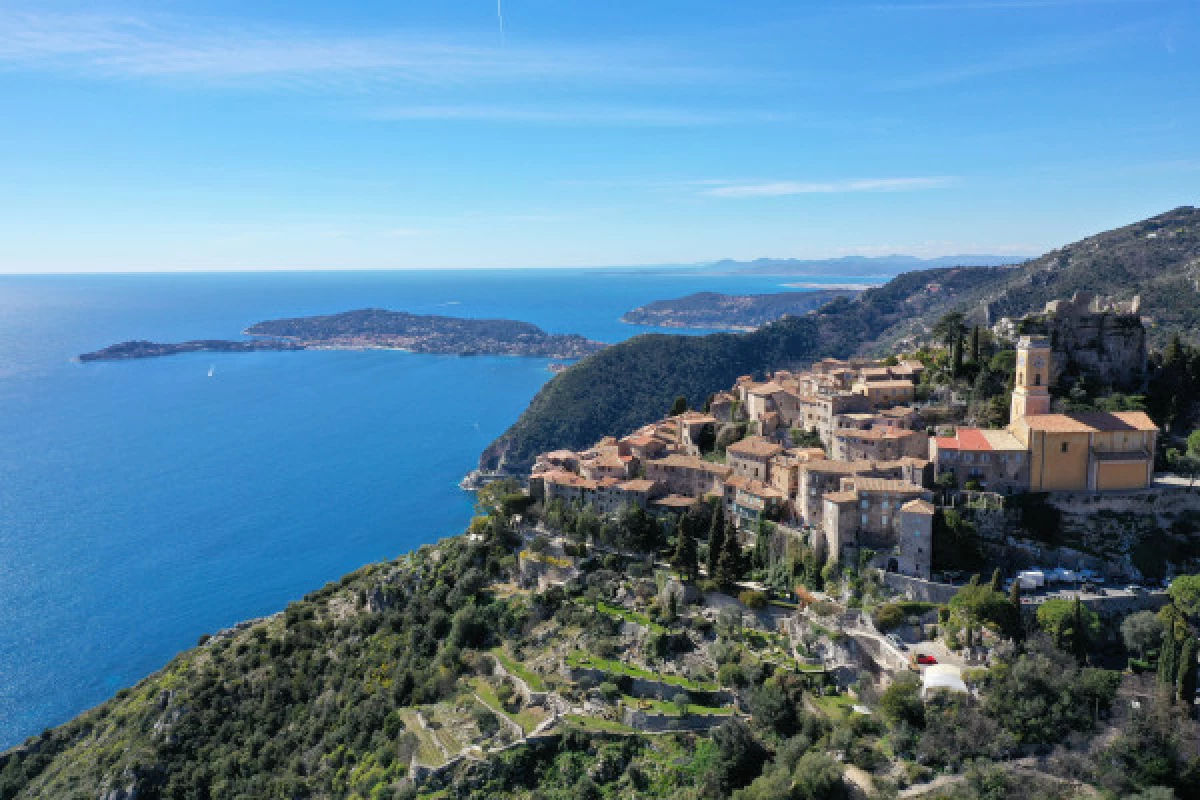 MONACO, MONTE CARLO, EZE & LA TURBIE Small-Group Tour - Bonjour Fun