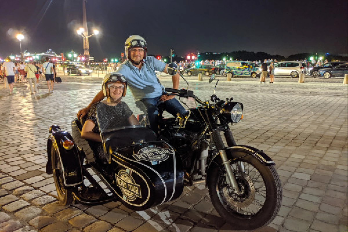 Night tour in Bordeaux in a sidecar - Bonjour Fun