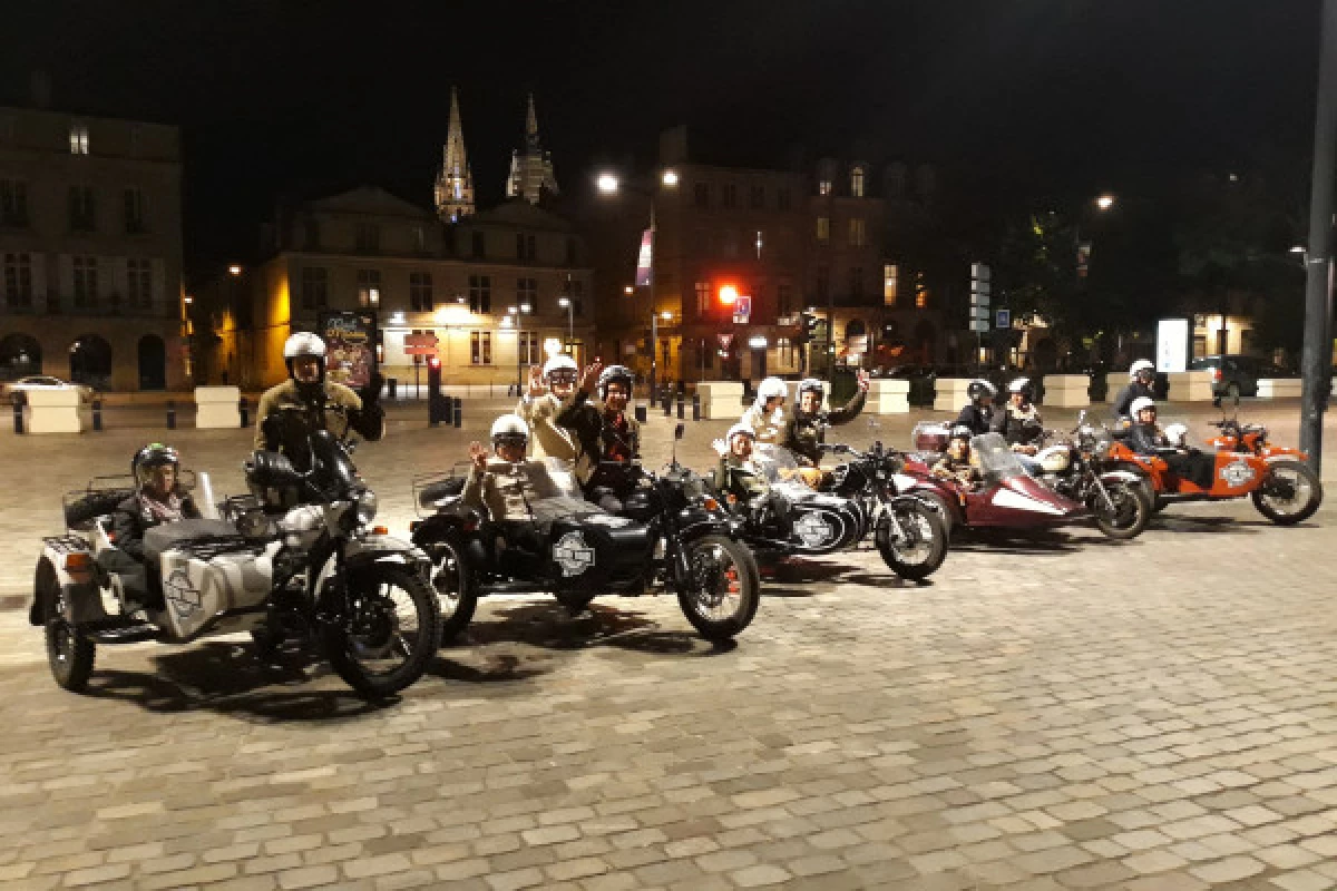 Night tour in Bordeaux in a sidecar - Bonjour Fun