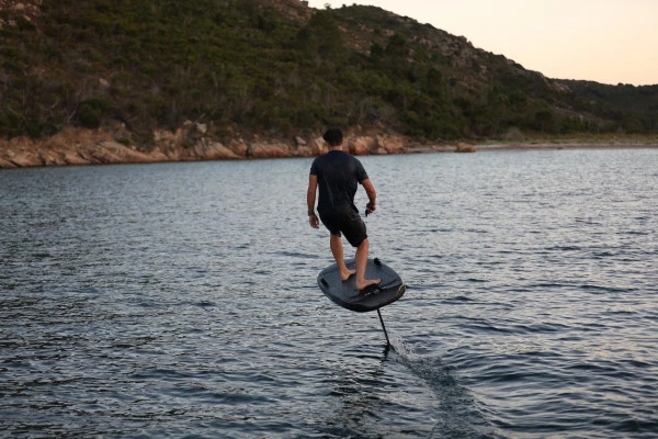 Efoil - Saint Cassien lake eco beach - Bonjour Fun