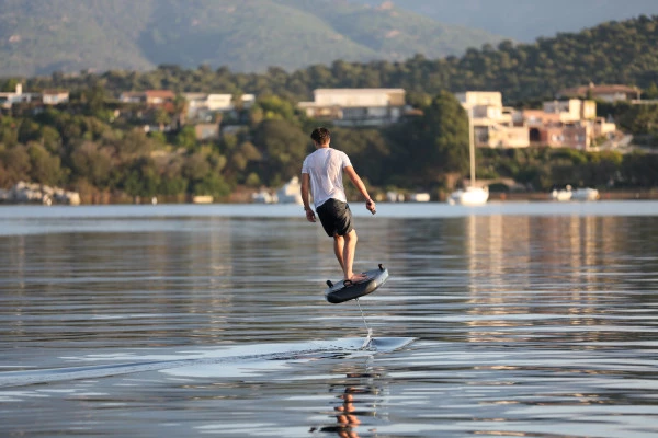 Efoil - Saint Cassien lake eco beach - Bonjour Fun