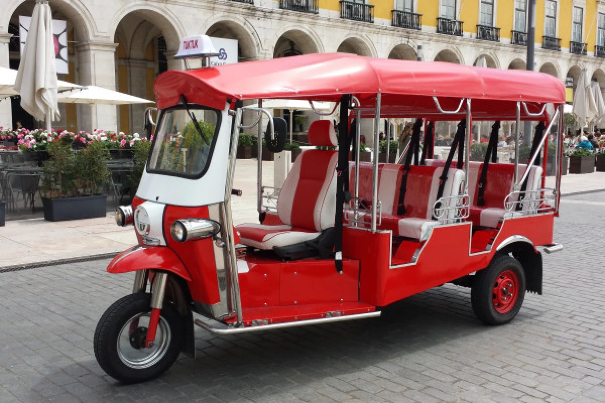 Old Lisbon Tuk Tuk Tour - Bonjour Fun