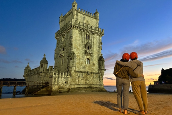 OTA | Retro Tour Lisboa | By Night | 2h00 - Bonjour Fun