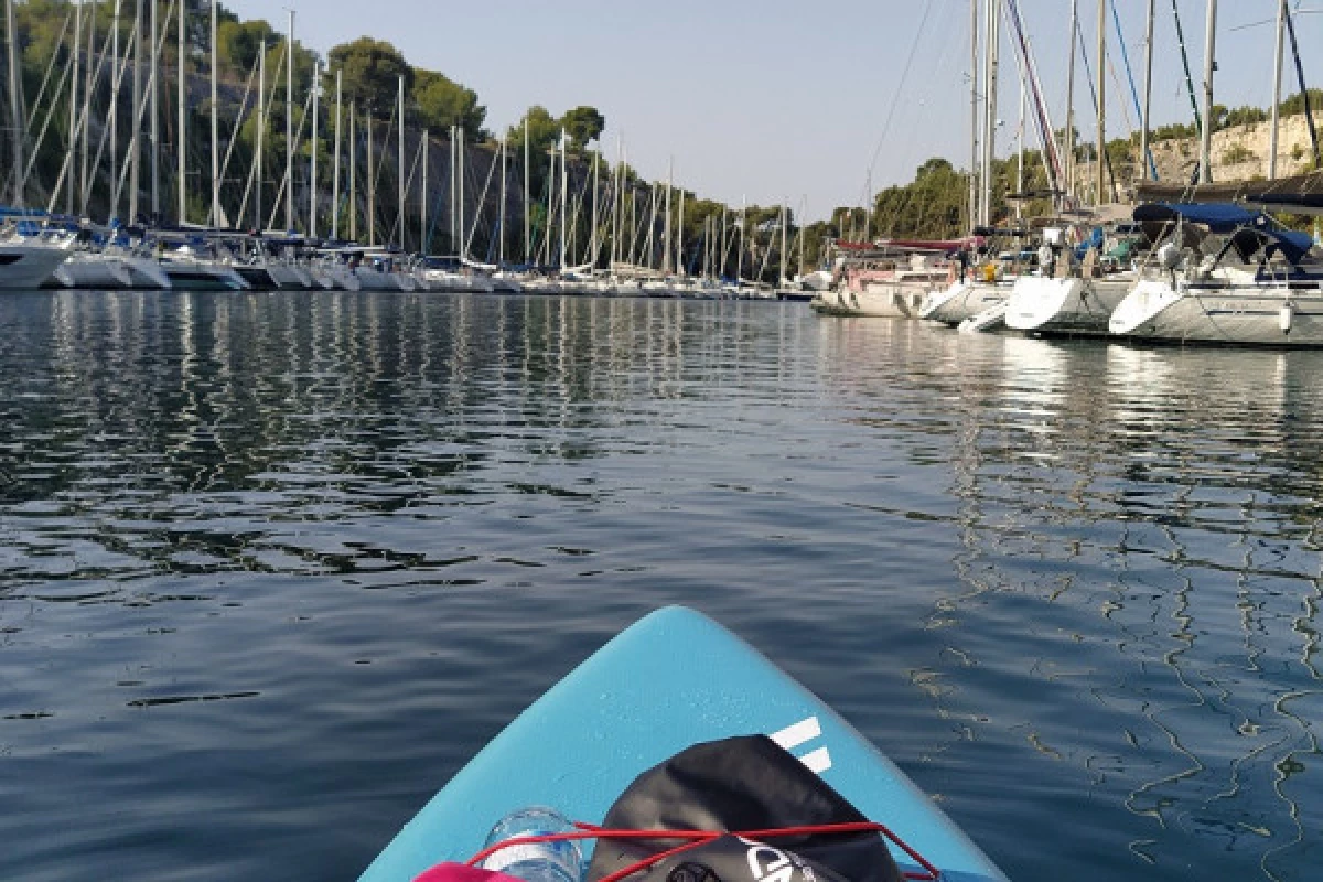 Paddle guided tour calanques of Cassis - Bonjour Fun