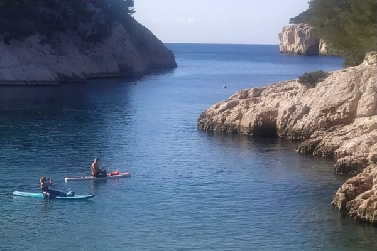 Paddle guided tour calanques of Cassis - Bonjour Fun