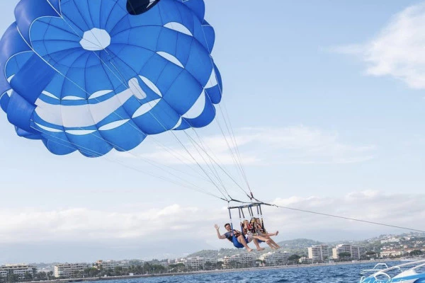 Parasailing - Cannes la Bocca - Bonjour Fun