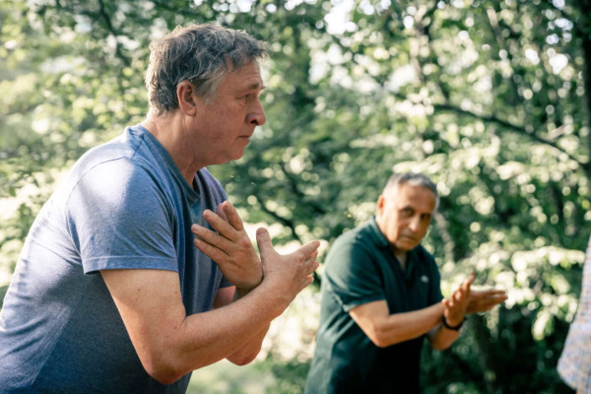 Parenthèse Vigneronne "Qi Gong amongst the vines" - tasting - Bonjour Fun