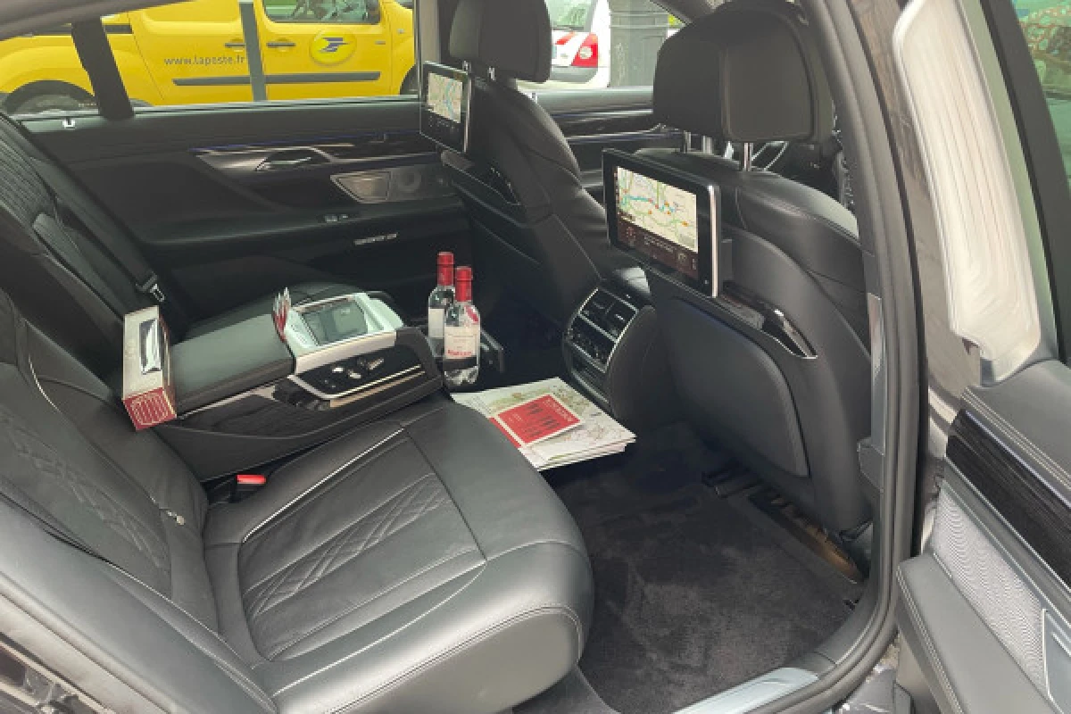 Private day tour from St-Emilion (Minivan or Sedan) - Bonjour Fun