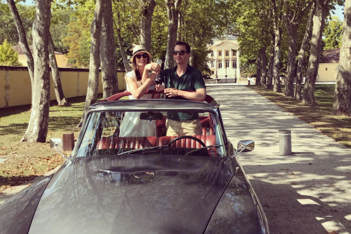 Private luxury wine tour in a presidential Citroën - Bonjour Fun