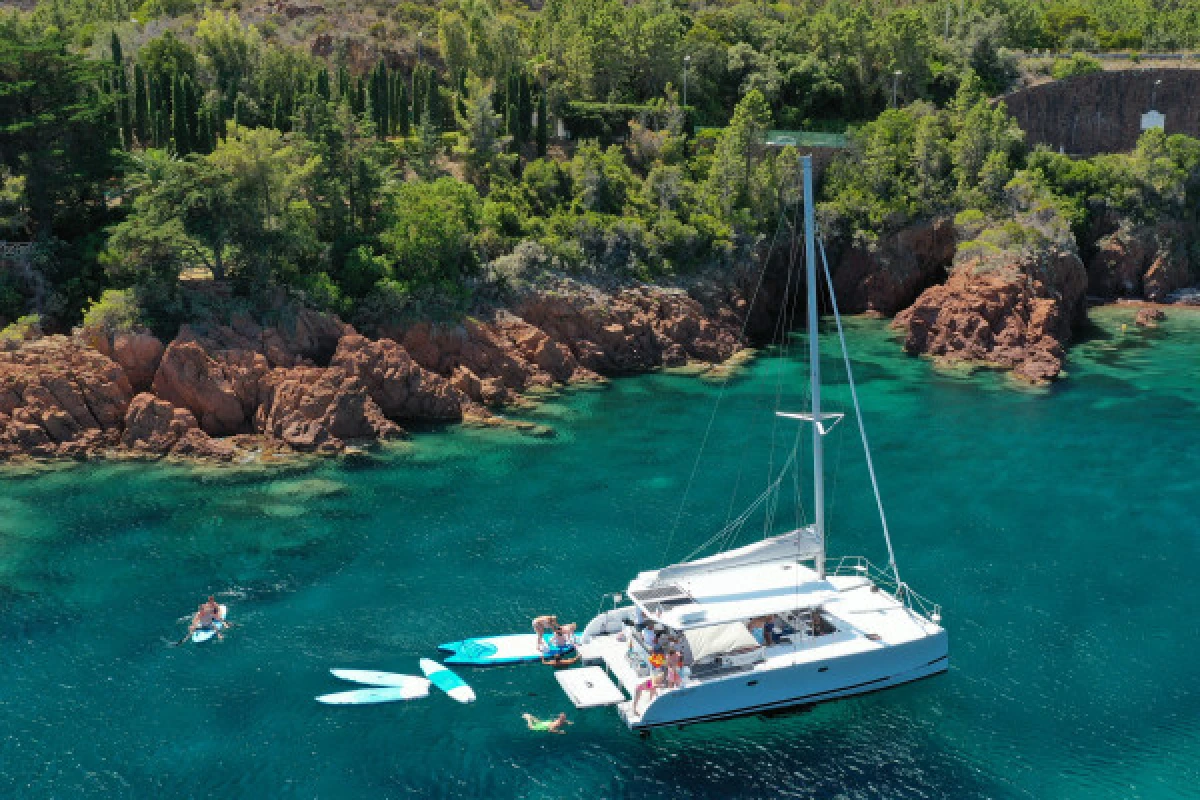 PRIVATE Catamaran trip - full day + nautical activities - Bonjour Fun