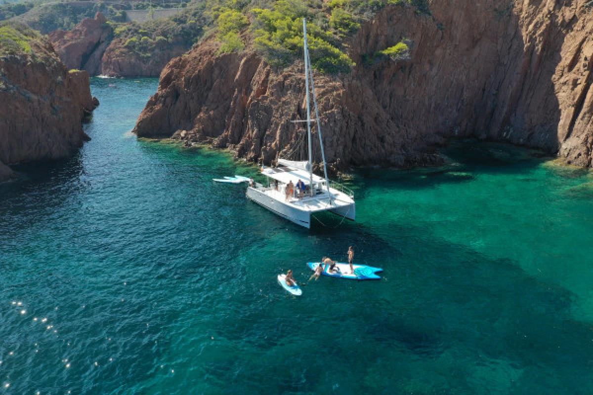 PRIVATE Catamaran trip - full day + nautical activities - Bonjour Fun