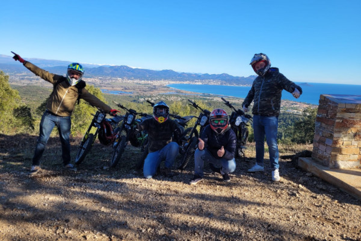 Enjoy a guided trip in an off-road e-moto - Bonjour Fun