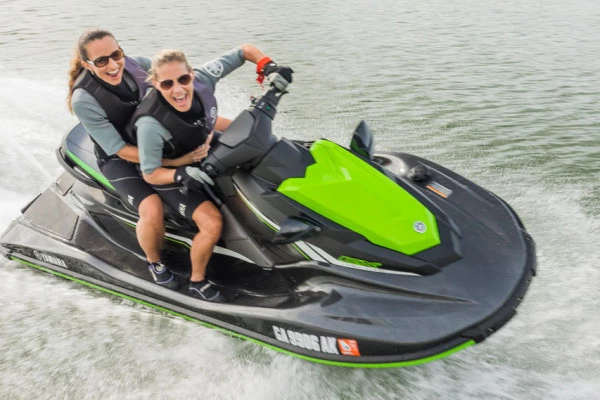 Guided jet ski tour Bay of Issambres 1h - Bonjour Fun