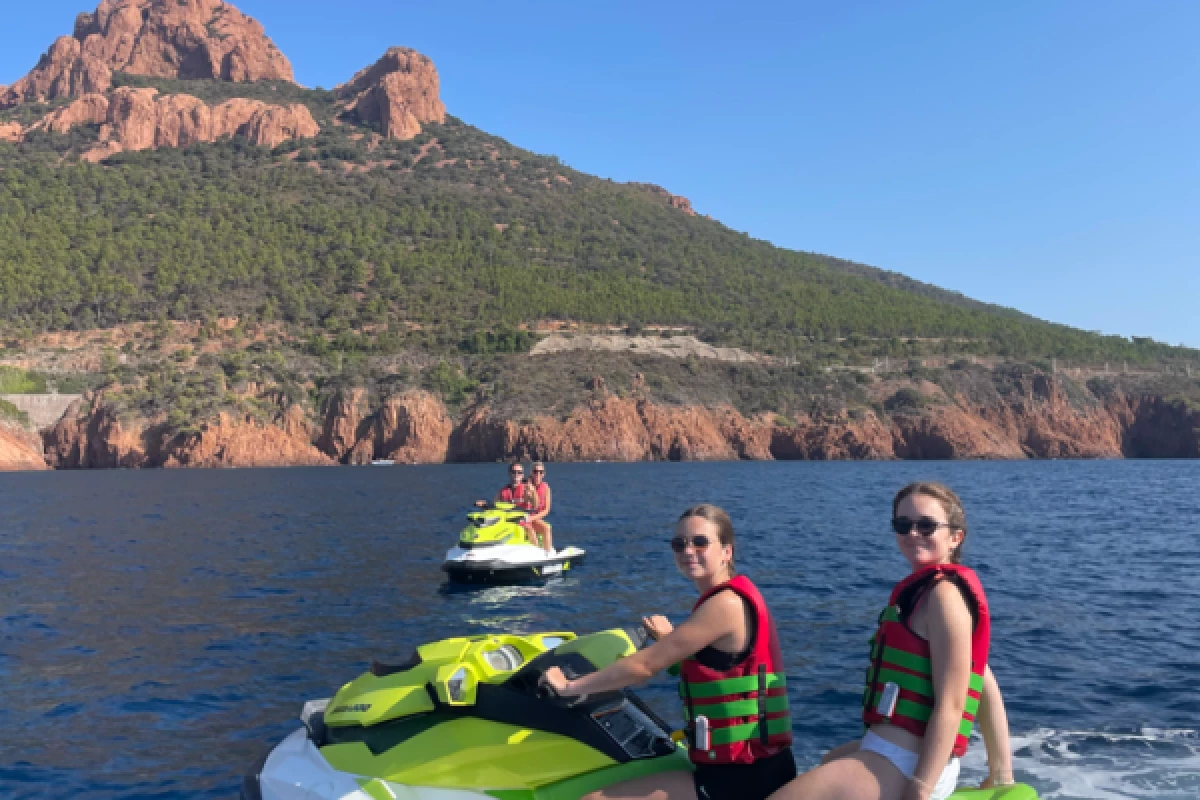 Guided Jet Ski tour - Agay - Bonjour Fun