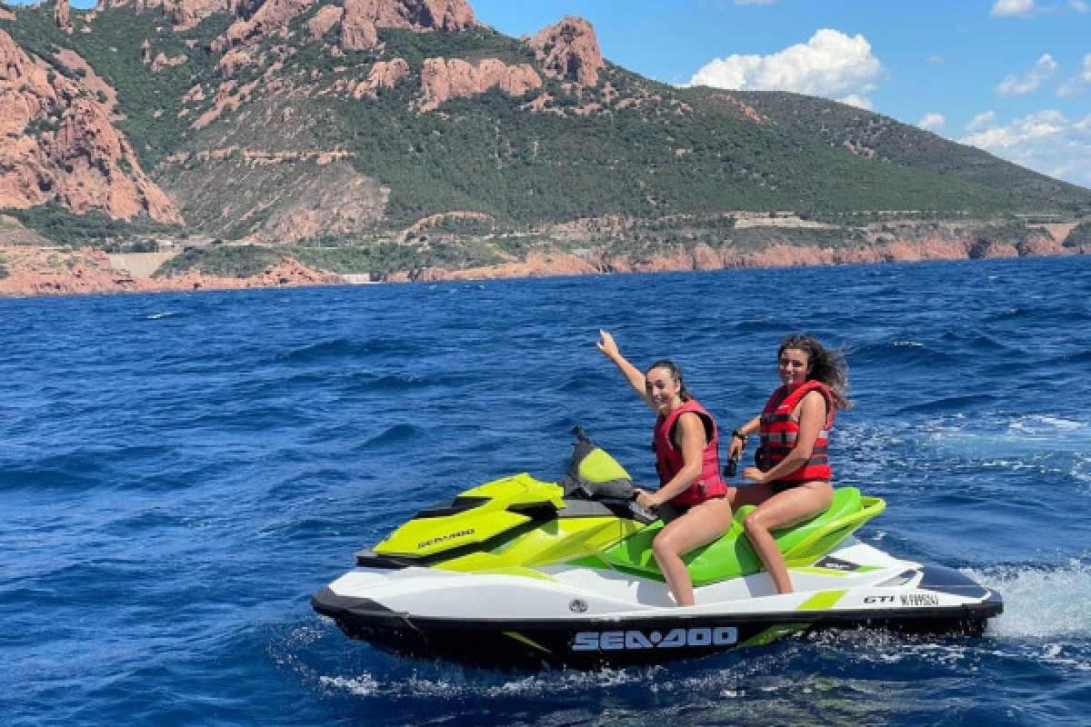 Guided Jet Ski tour - Agay - Bonjour Fun