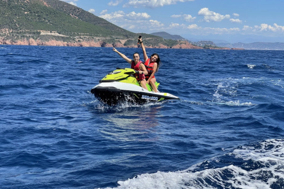 Guided Jet Ski tour - Agay - Bonjour Fun