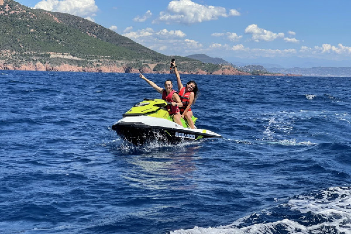 Guided Jet Ski tour - Agay - Bonjour Fun