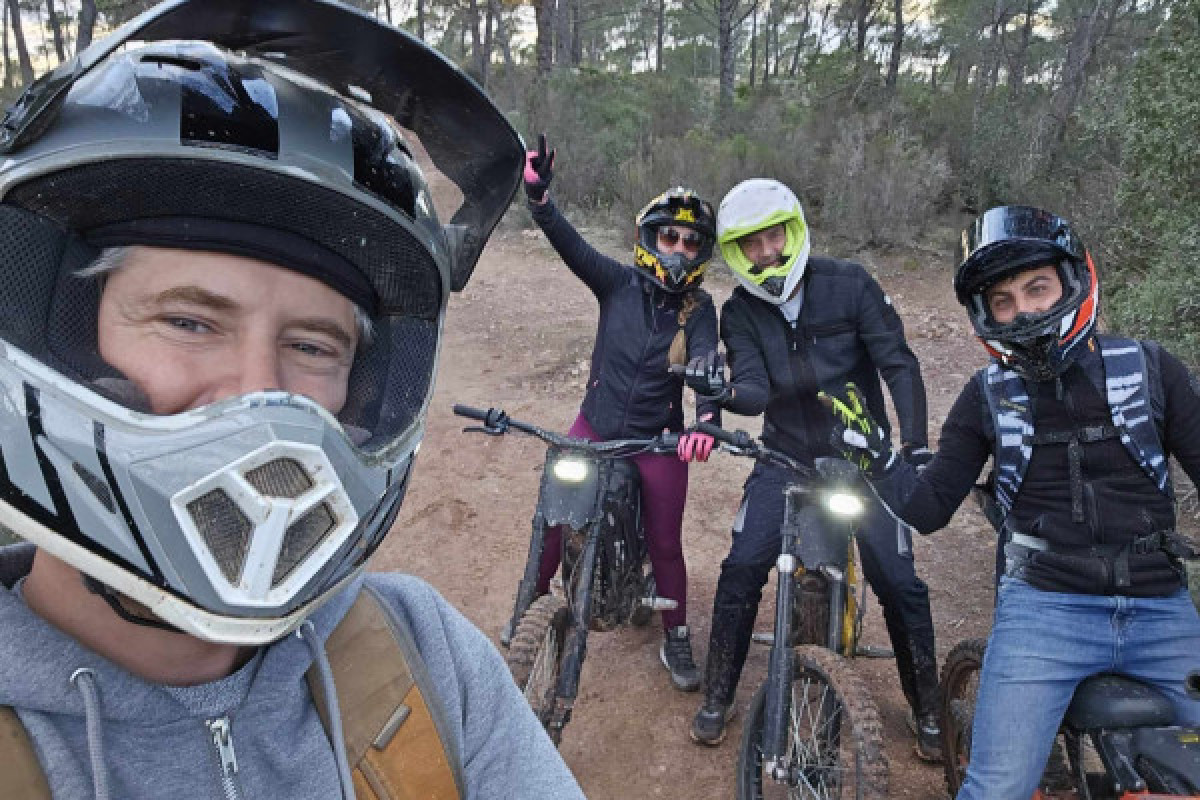 Electric motorcycle ride in Puget s/argens - Bonjour Fun