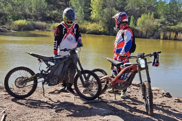 Electric motorcycle ride in Puget s/argens - Bonjour Fun