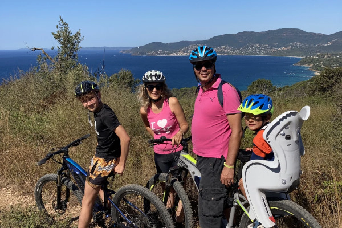 Electric moutain bike excursion in Saint-Tropez gulf - Bonjour Fun