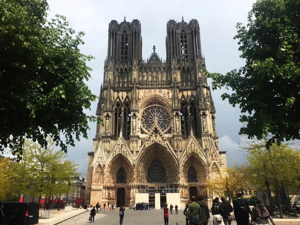 REIMS CATHEDRALE - CITY TOUR 1H - Bonjour Fun