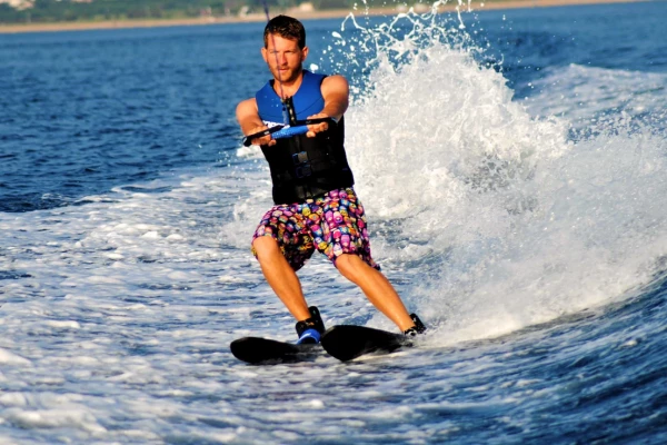 Water skiing - Saint-Raphaël - Bonjour Fun