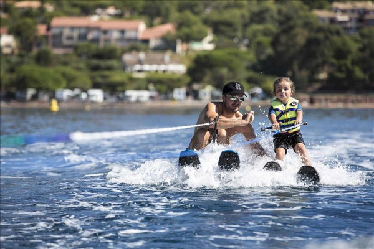 Waterskiing & Wakeboarding - Agay - Bonjour Fun