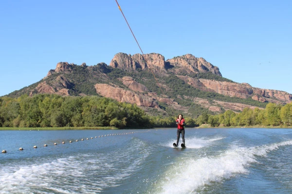 Water ski and wakeboard - Bonjour Fun